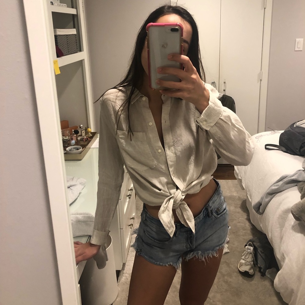 GAP linen top - Picture 2 of 2